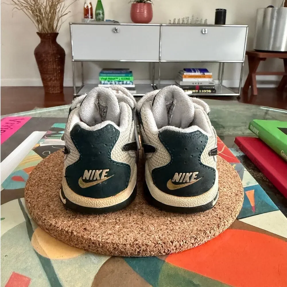 Nike 1996 Baby Screech Vintage Sneakers